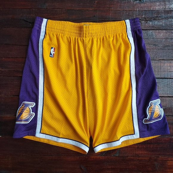 Mitchell And Ness NBA Los Angeles Lakers Swingman Shorts Brand New Size XXL - Picture 1 of 8